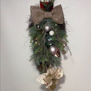 Ashland Green and Gold Holiday Wreath with Elegant Accents